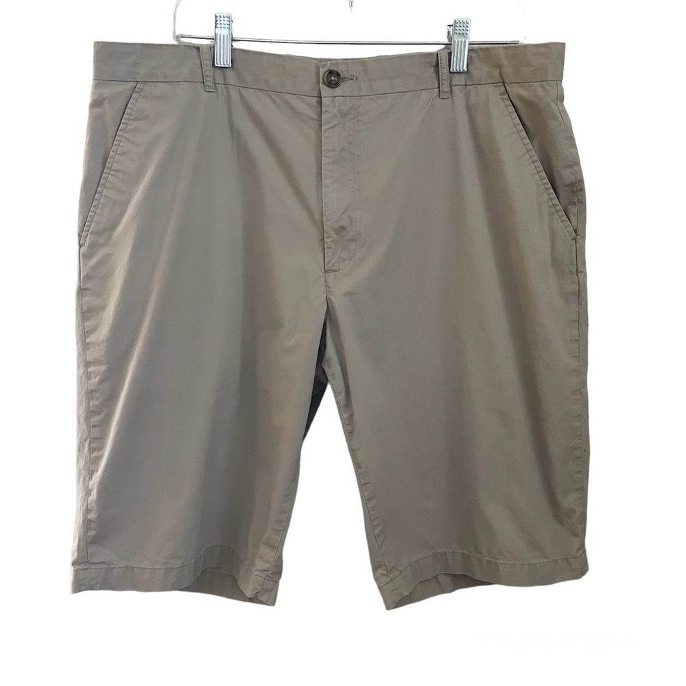 Perry Ellis Men’s Flat Front Shorts; 36